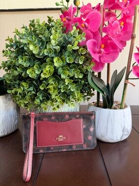 Coach Pink Star-Print Wristlet Card Case wristlet
